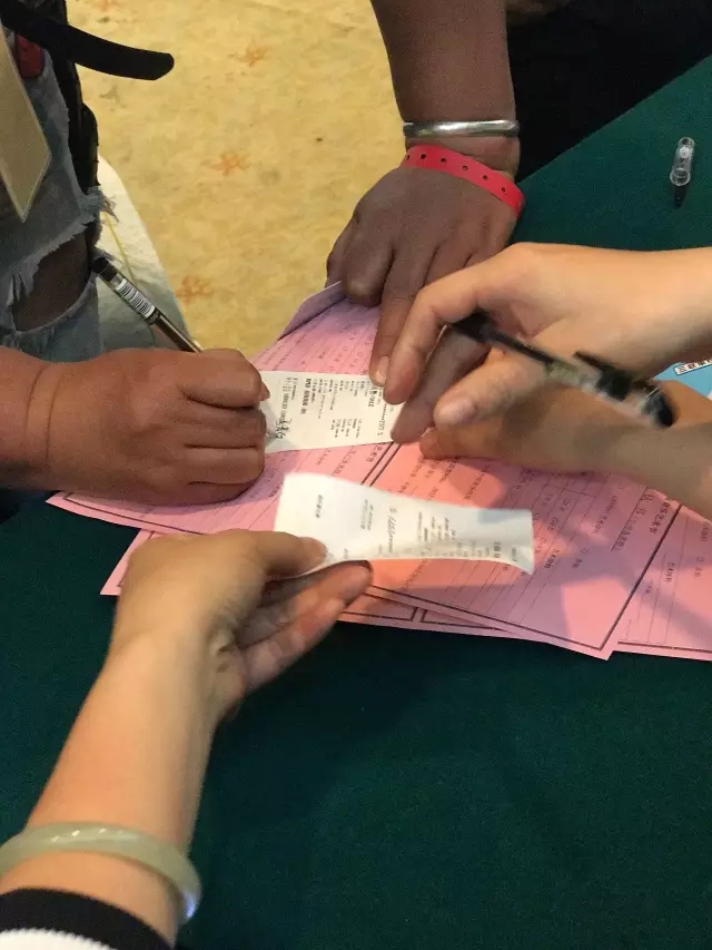 印象大師·草莓音樂藝術節現場簽約環節