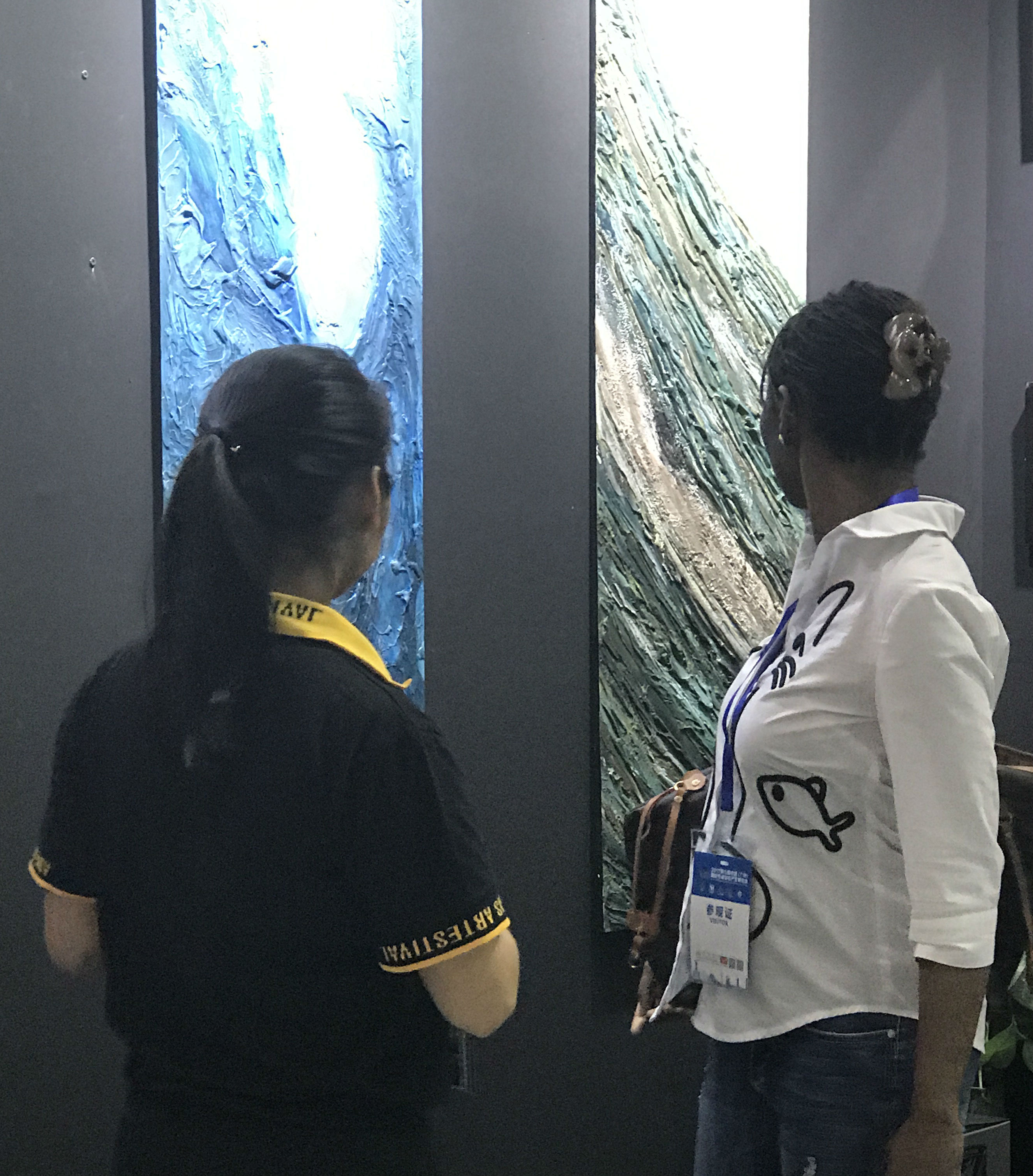 南非的女設計師對GIOVANNI喬瓦尼藝術涂料展開**的了解